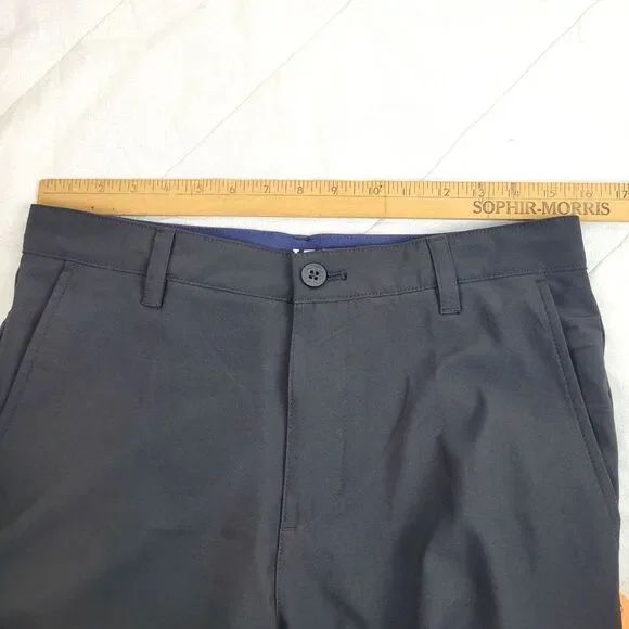 IZOD Golf Swing Flex Black Cargo Men's Shorts Size 30 sporty outdoor gorpcore - Picture 3 of 9